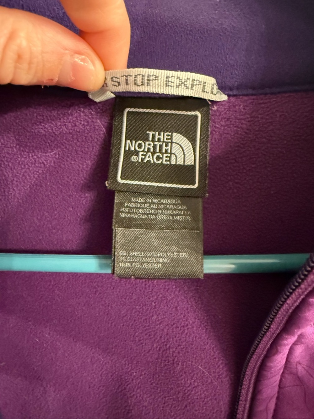 The North Face Vibrant Purple Women's Zip Jacket - Picture 4 of 6